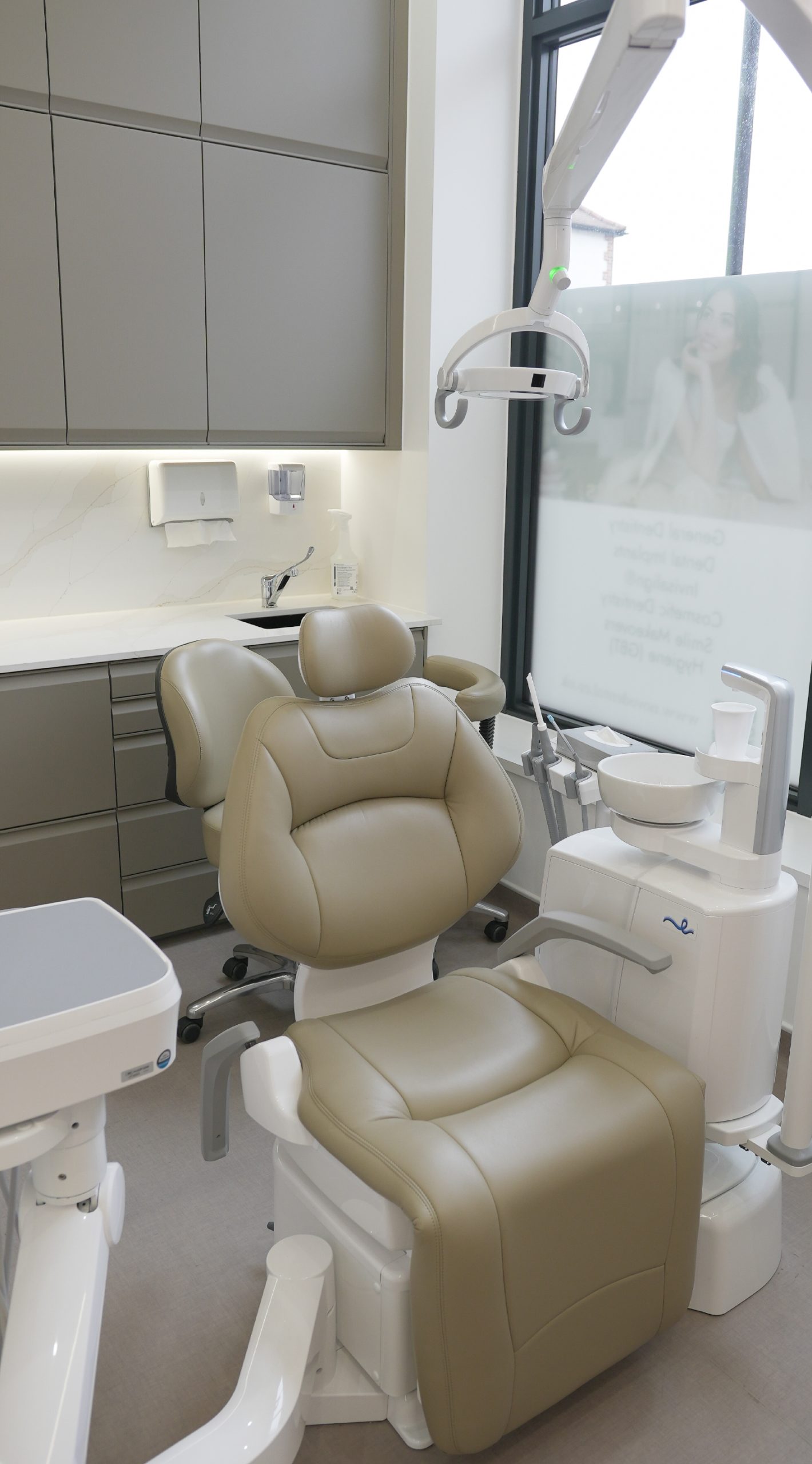 Novo Dental (taupe chair)_page-0001