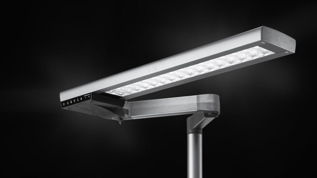 Light meets precision: dental technician Annette von Hajmasy tested Renfert's LIGHT 1