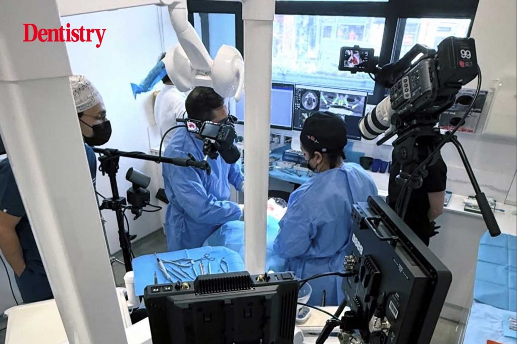 Full-arch implant course: a new standard in education