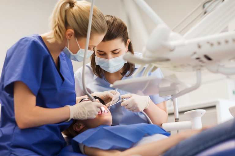 Scottish dentists and doctors to be awarded pay rise Dentistry.co.uk