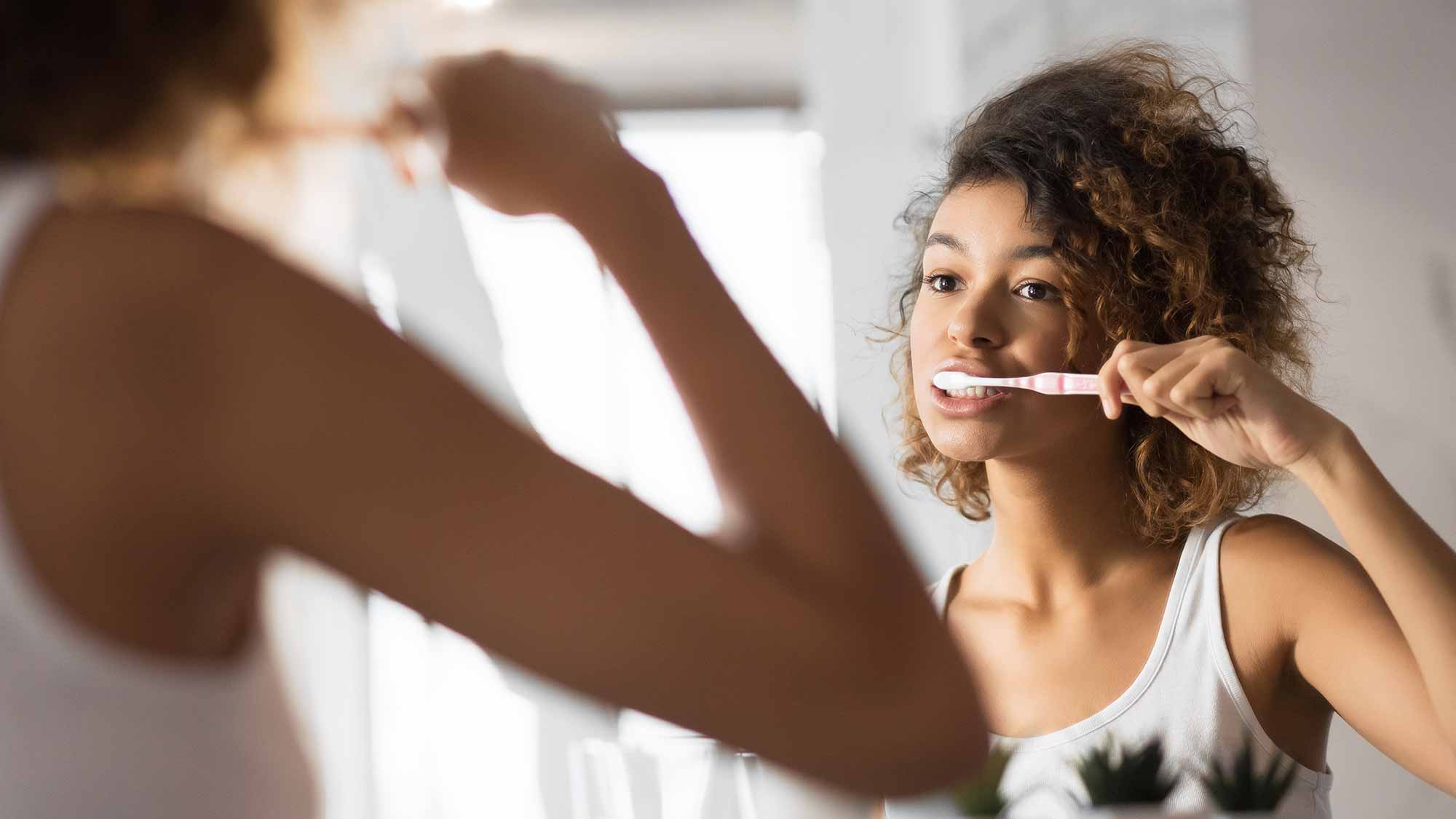 What Are The Steps In Brushing Your Teeth